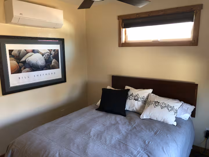 Room image 4