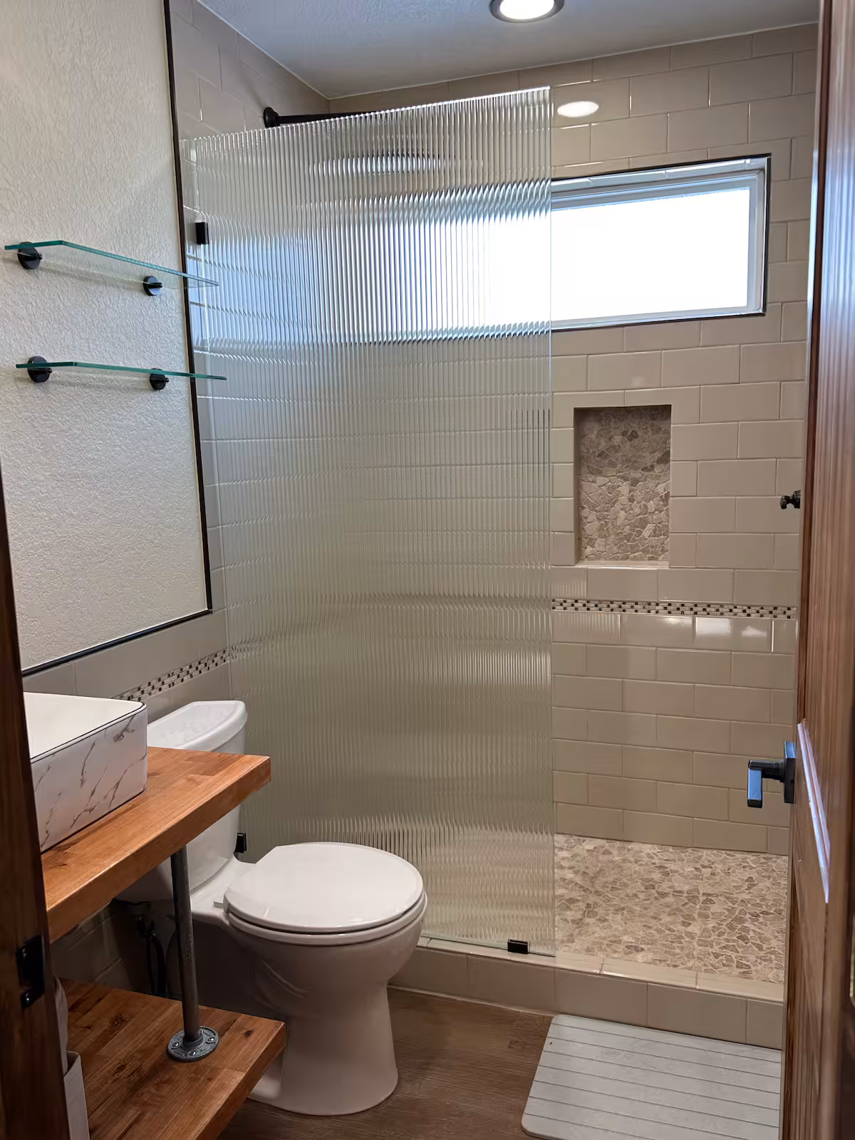 Room image 7
